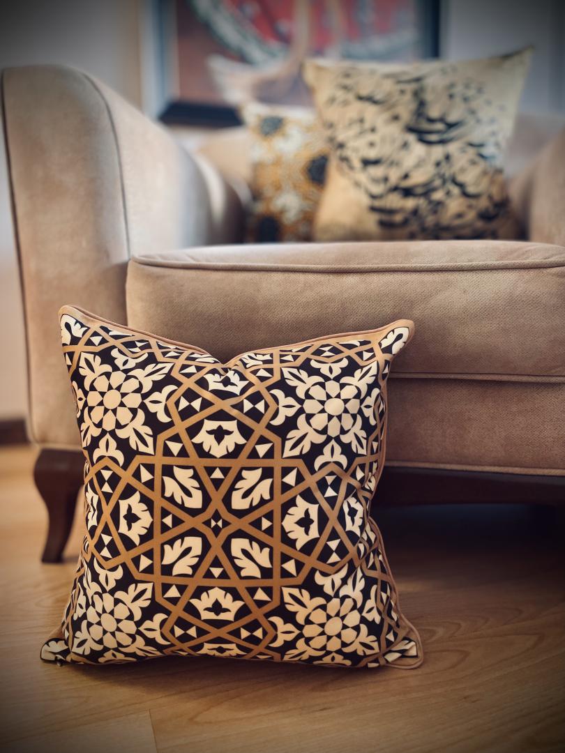 کوسن سرعین ابعاد ۴۵*۴۵ با بالشتک