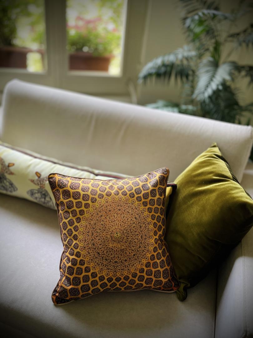 کوسن بید‌گل ابعاد ۴۵*۴۵ با بالشتک